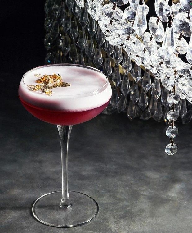 Party at Public Hotel VIP nightclub in New York. Find promoters for guest list in Clubbable