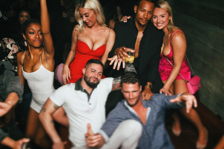 Racket club Miami group girls guys fun table reservation bottle service