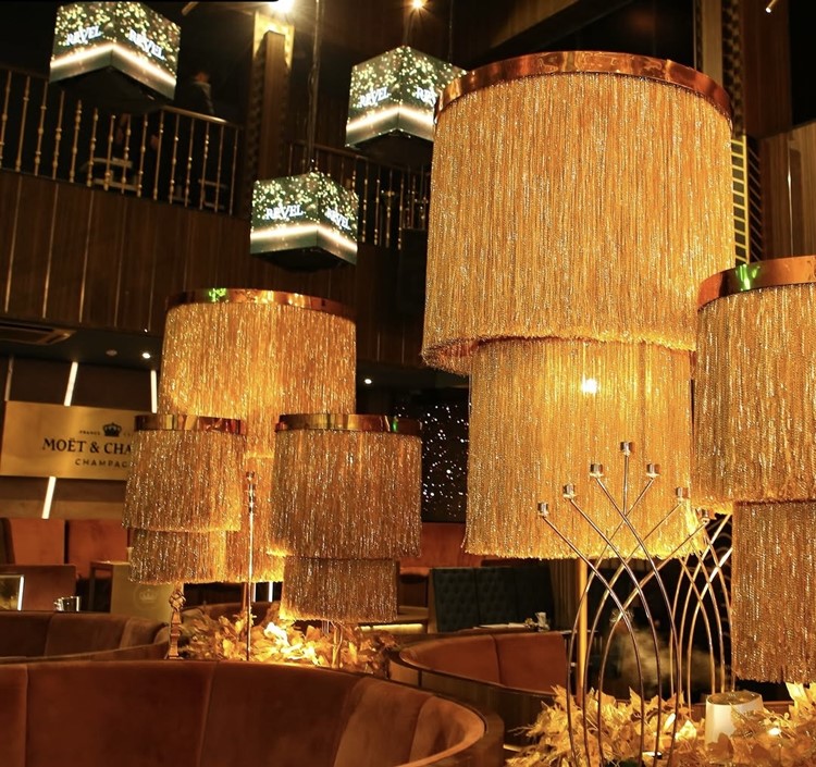 Soirée dans la boîte Revel At The Palace VIP à Manila. Trouvez des promoteurs pour la liste des invités sur Clubbable