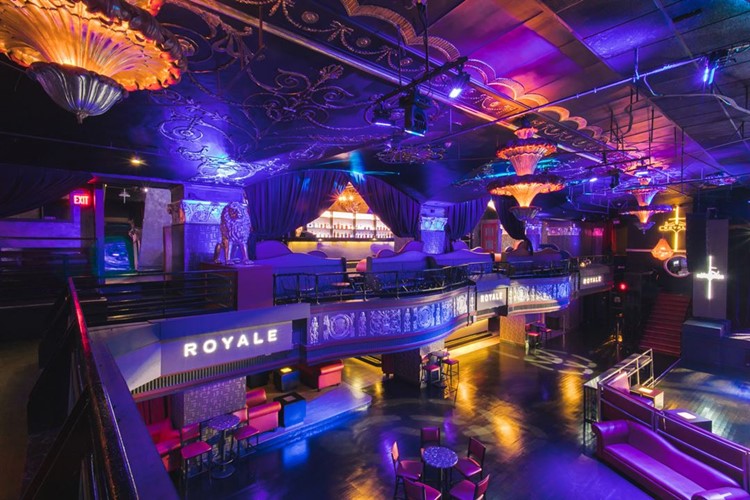 Soirée dans la boîte Royale VIP à Boston. Trouvez des promoteurs pour la liste des invités sur Clubbable