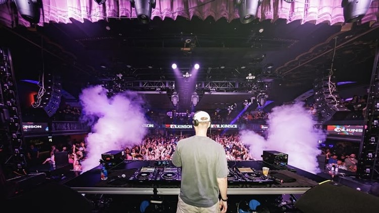 Soirée dans la boîte Royale VIP à Boston. Trouvez des promoteurs pour la liste des invités sur Clubbable