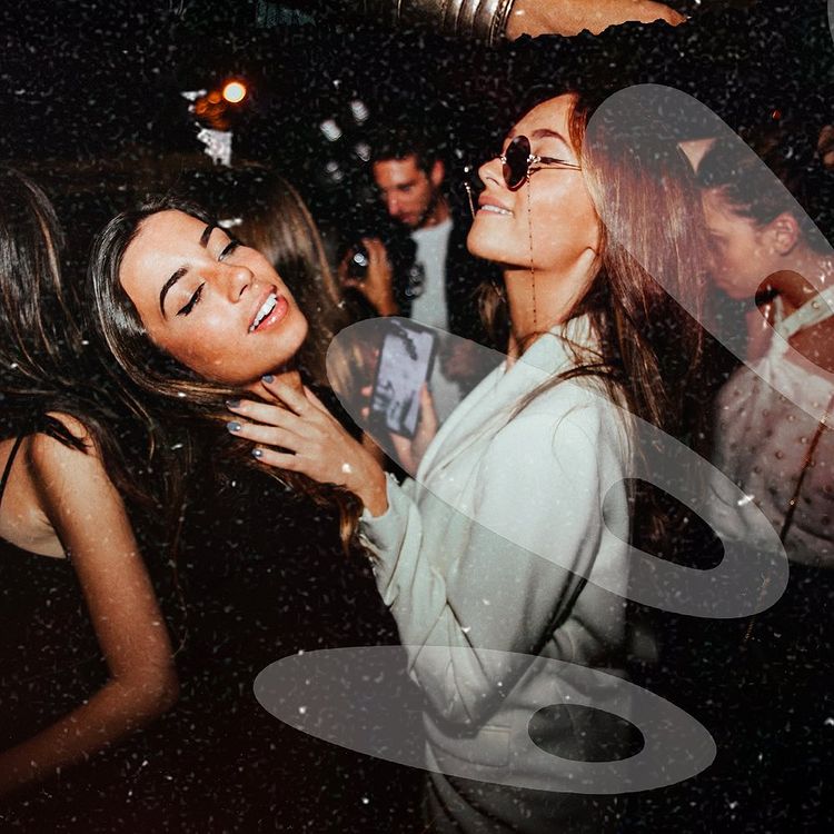 Sanctum in St Tropez club nightclub girls dancing pretty ladies fun nightout