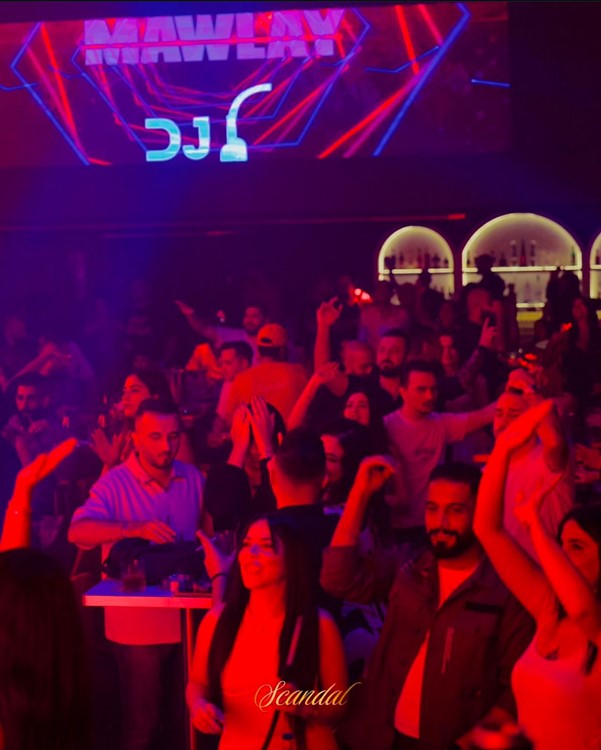 Soirée dans la boîte Scandal VIP à Dubai. Trouvez des promoteurs pour la liste des invités sur Clubbable