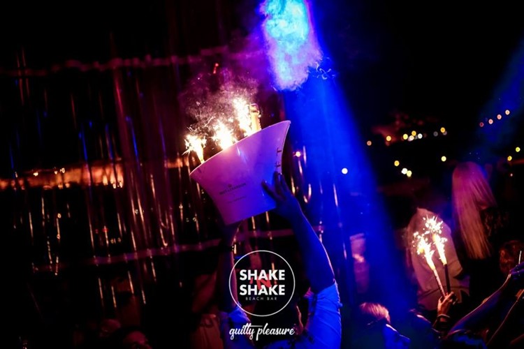 Shake n Shake nightclub Belgrade alcohol bottles cocktail rum champagne vodka gin