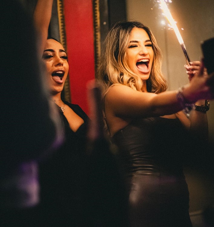 Sharivari, pretty blonde girls, fun, party, club, event, nightout