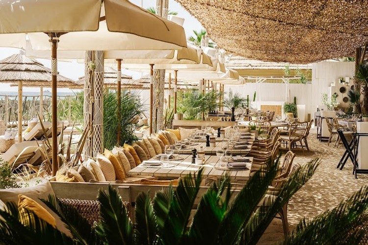 Party at Shellona VIP nightclub in St Tropez. Find promoters for guest list in Clubbable