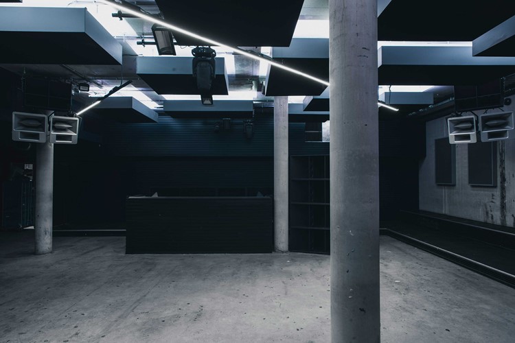 Party at Shelter VIP nightclub in Amsterdam. Find promoters for guest list in Clubbable