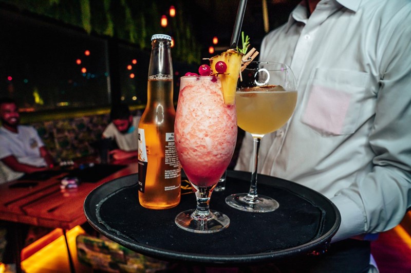 Sky 5 nightclub Dubai food drinks lounge party music dance open during pandemic vip guys