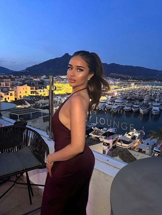 Party at Sky Lounge Benabola VIP nightclub in Marbella. Find promoters for guest list in Clubbable
