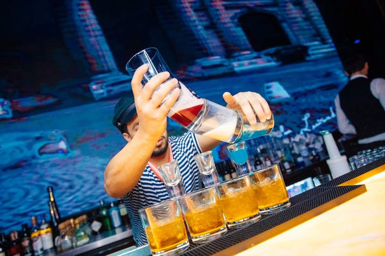 Sky5 club Marrakech drinks alcohol vip table book reserve party