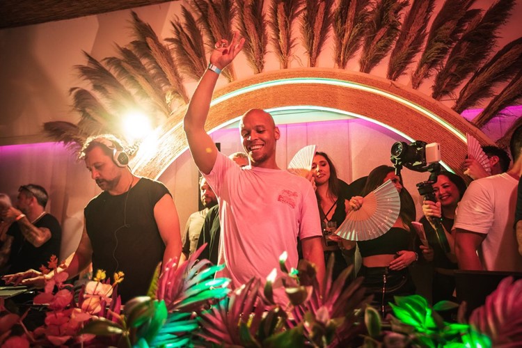 Soluna club Toronto live dj music event party dance all night