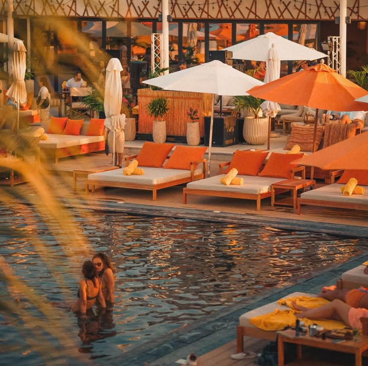 Soirée dans la boîte Soul Beach Club VIP à Dubai. Trouvez des promoteurs pour la liste des invités sur Clubbable