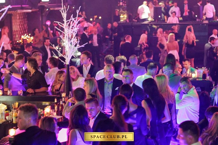 Space Club nightclub Warsaw people partying fun drinks party