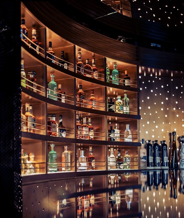 Soirée dans la boîte Sphere VIP à Dubai. Trouvez des promoteurs pour la liste des invités sur Clubbable