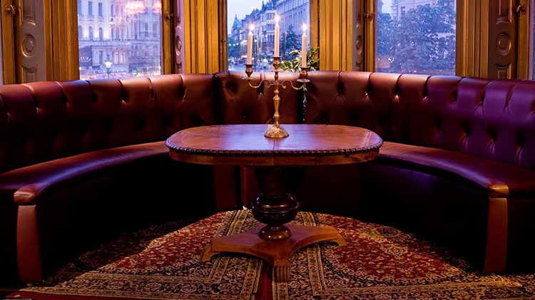 Soirée dans la boîte Spy Bar VIP à Stockholm. Trouvez des promoteurs pour la liste des invités sur Clubbable