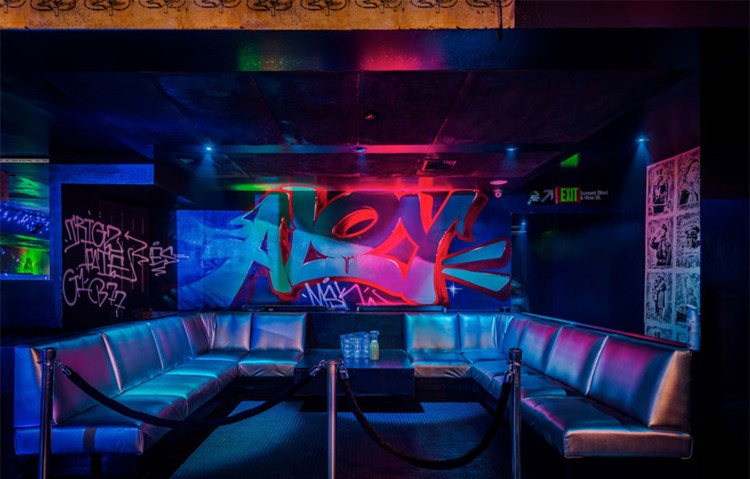 Party at Station 1640 VIP nightclub in Los Angeles. Find promoters for guest list in Clubbable