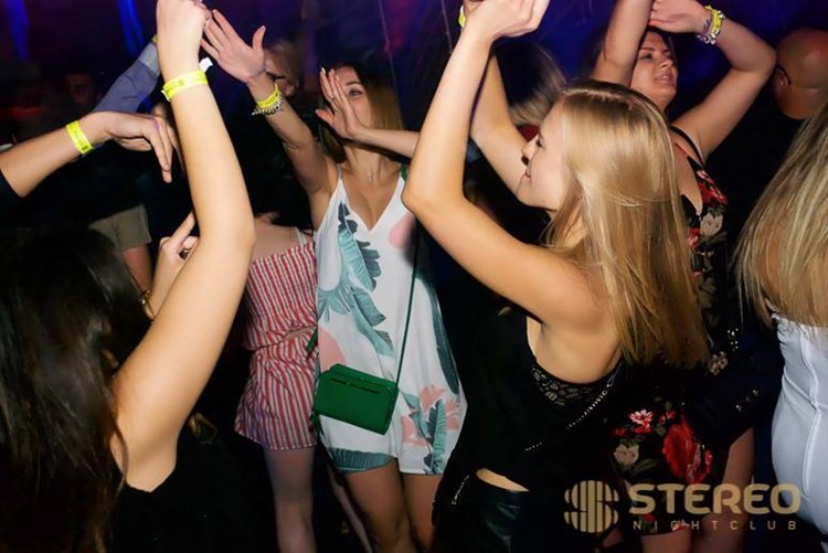 Stereo nightclub Chicago girls having fun dancing