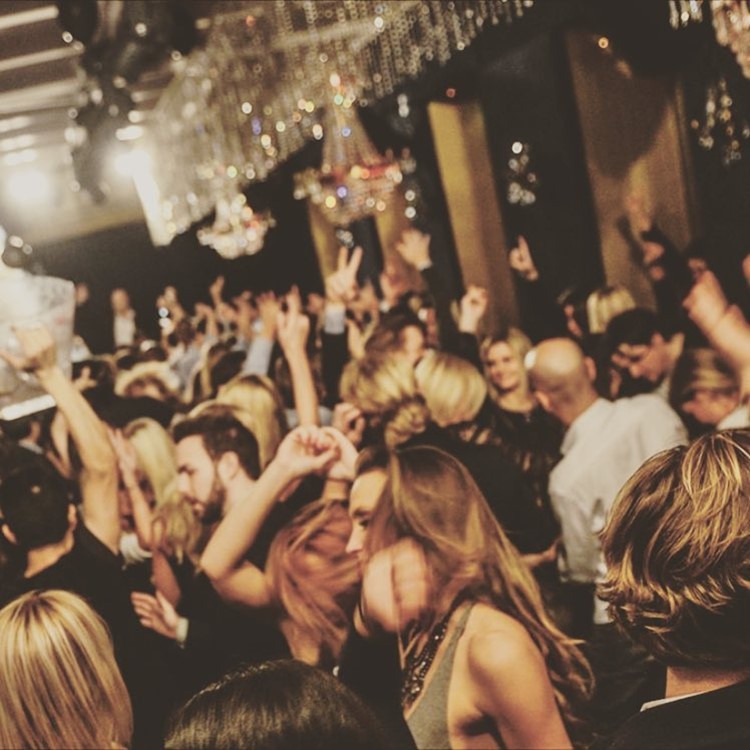 Soirée dans la boîte Sturecompagniet VIP à Stockholm. Trouvez des promoteurs pour la liste des invités sur Clubbable