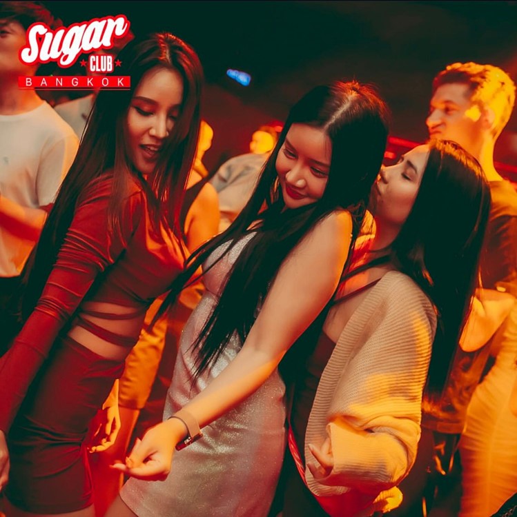 Soirée dans la boîte Sugar Club VIP à Bangkok. Trouvez des promoteurs pour la liste des invités sur Clubbable