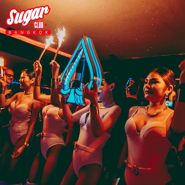 Soirée dans la boîte Sugar Club VIP à Bangkok. Trouvez des promoteurs pour la liste des invités sur Clubbable