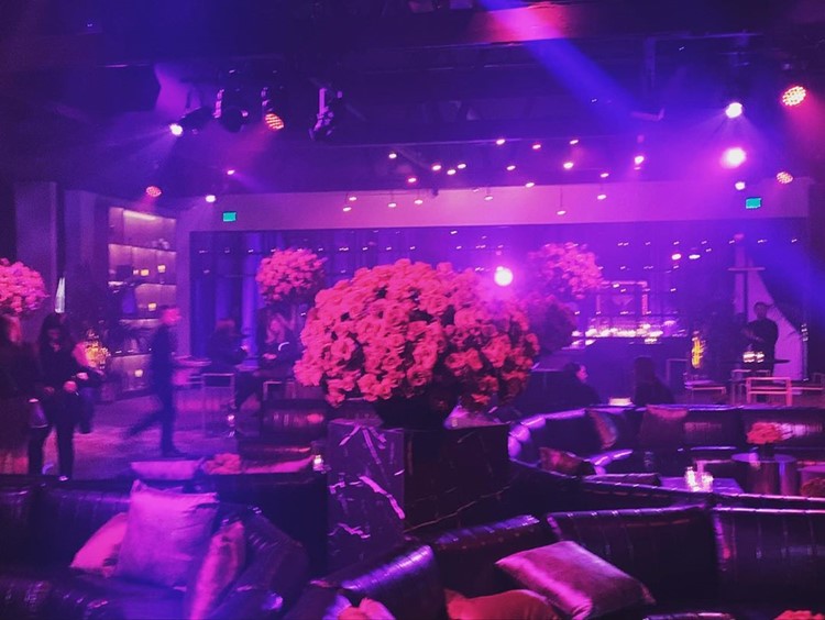 Sunset Room venue Los Angeles book vip table now reserve drinks vip area packages champagne gin rum alcohol