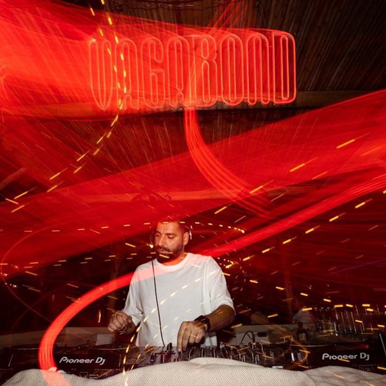 Surf Club Dubai live DJ mixing music dance all day 