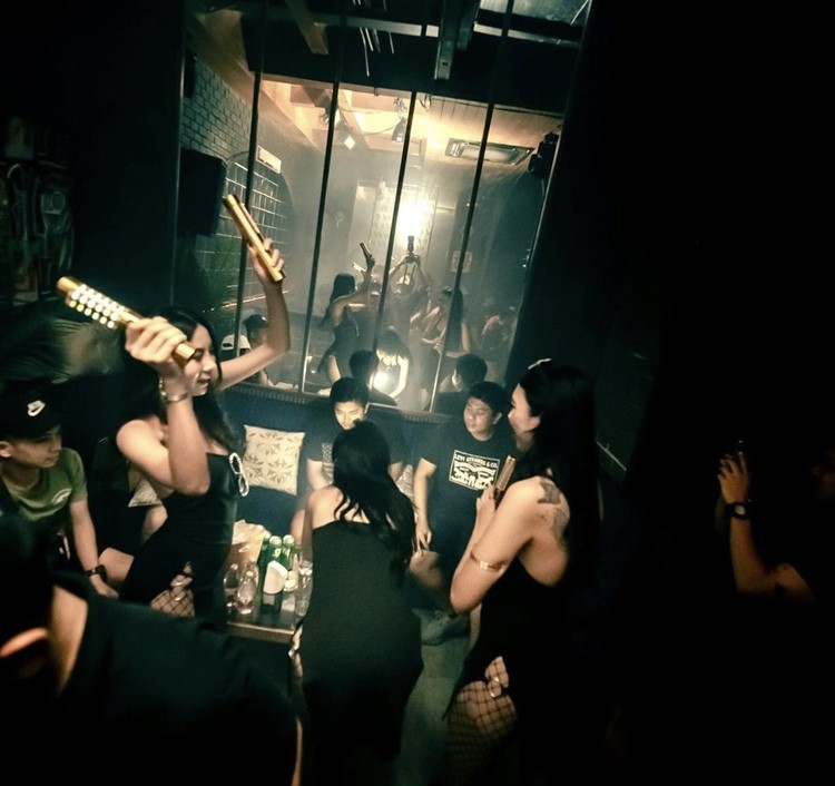 Soirée dans la boîte Sway VIP à Bangkok. Trouvez des promoteurs pour la liste des invités sur Clubbable