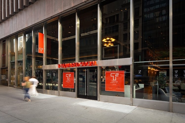 T-Squared Social in New York 30 oct. 2025