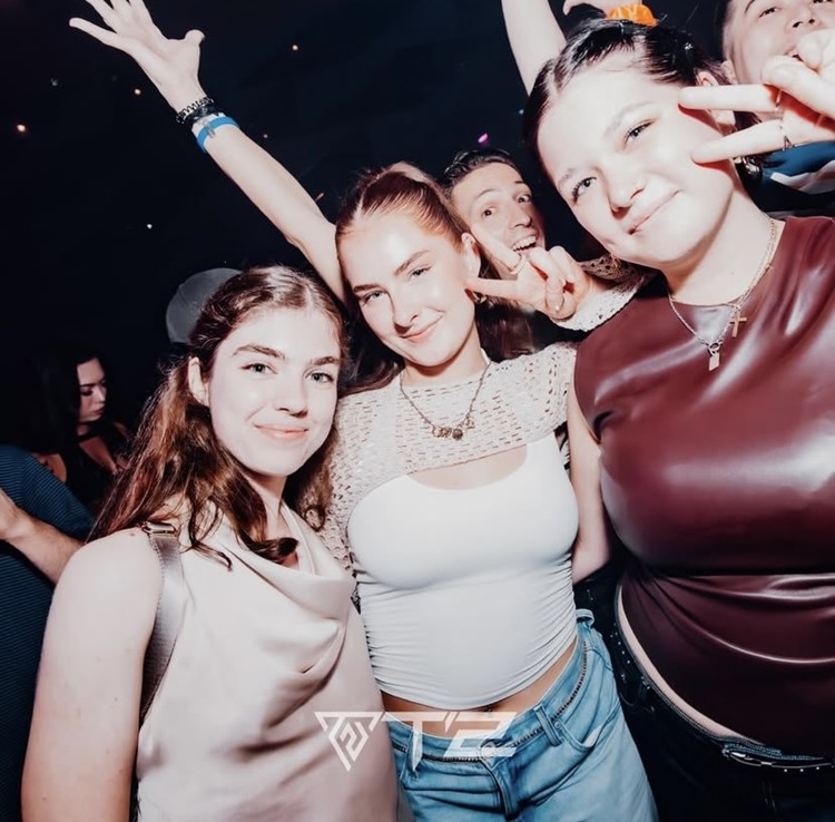 Party at T2 Shinjuku VIP nightclub in Tokyo. Find promoters for guest list in Clubbable