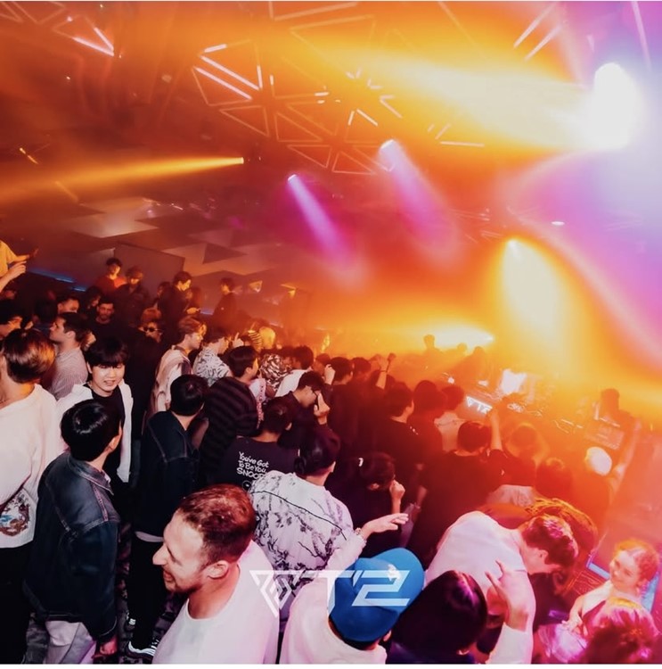 Party at T2 Shinjuku VIP nightclub in Tokyo. Find promoters for guest list in Clubbable
