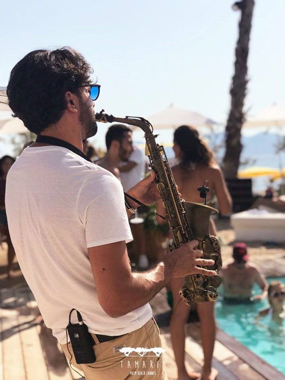 Tamaris beach club Cannes saxophone singer player fun party live music dj swimming pool events 