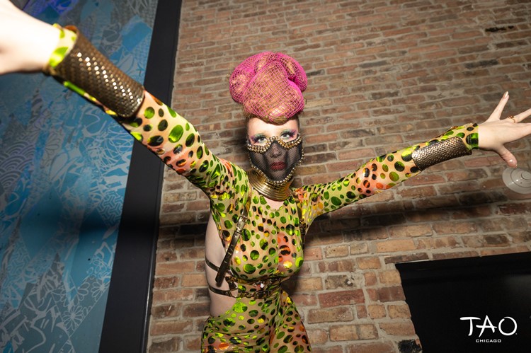 Tao nightclub Chicago live dancer exotic show book your table VIP party 