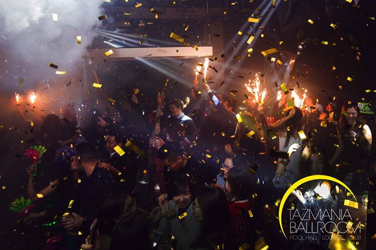 Tazmania nightclub Hong Kong big party event lights show