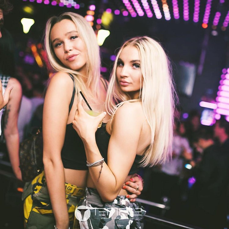 Temple nightclub San Francisco sexy blonde girls hot dancing