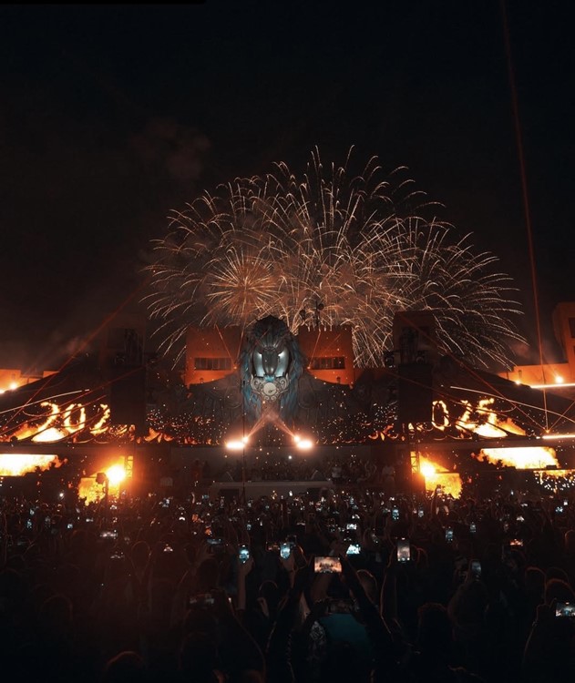 Soirée dans la boîte Terra Solis VIP à Dubai. Trouvez des promoteurs pour la liste des invités sur Clubbable