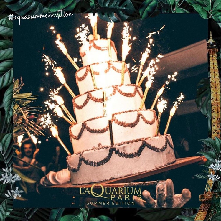 Terrace de L'Aquarium Paris club cake birthday celebration hen bachelor party now book vip table package