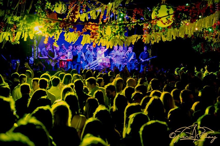 Terrazas del Este nightclub Buenos Aires crowd of people having fun at party concert