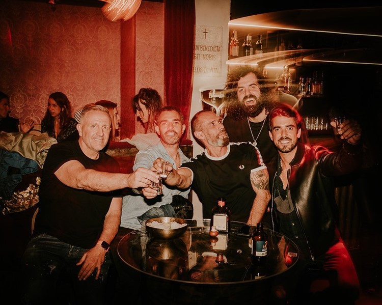 Agua Bendita Club in Madrid guys men table booking vip reservation nightout alcohol bottles service