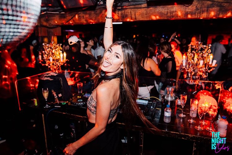 The Argyle nightclub Sydney sexy brunette girl dj people fun dance drinks alcohol