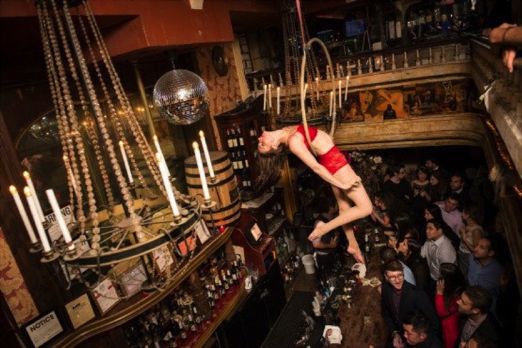 Party at The Box VIP nightclub in New York. Find promoters for guest list in Clubbable