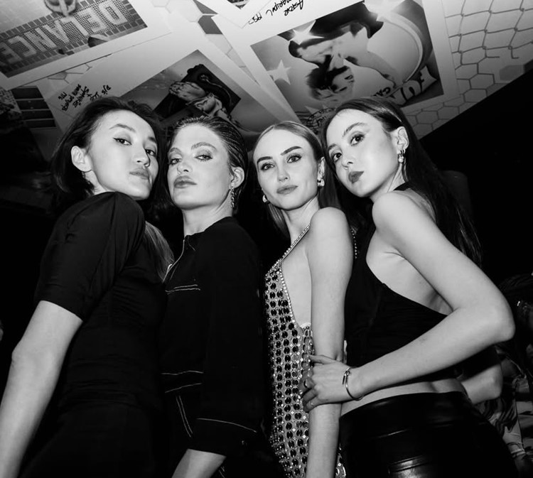 Party at The Club by Mr Purple VIP nightclub in New York. Find promoters for guest list in Clubbable