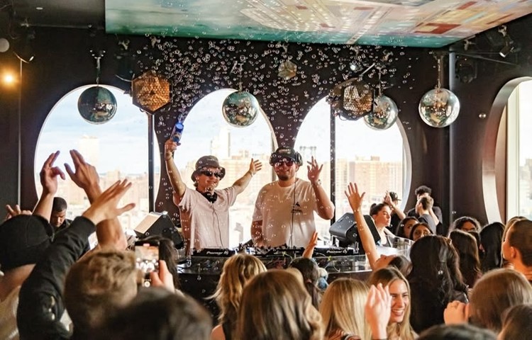 Party at The Club by Mr Purple VIP nightclub in New York. Find promoters for guest list in Clubbable