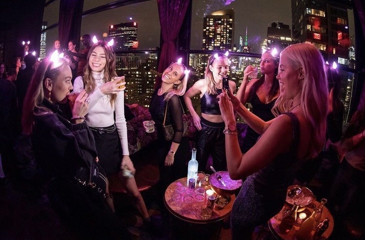 The Fleur Room: Inside NYC's Highest Nightclub Bar at Moxy Hotel