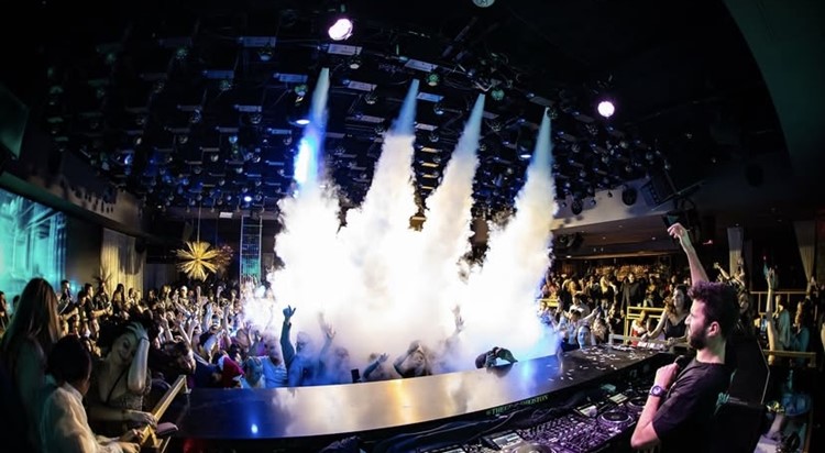 Soirée dans la boîte The Grand VIP à Boston. Trouvez des promoteurs pour la liste des invités sur Clubbable