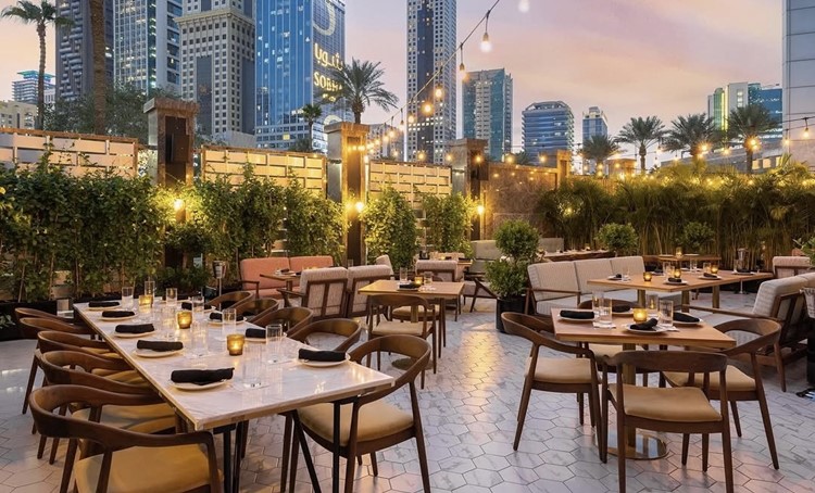 Soirée dans la boîte The Nice Guy VIP à Dubai. Trouvez des promoteurs pour la liste des invités sur Clubbable