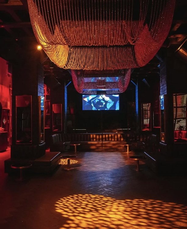 Party at The Stafford Room VIP nightclub in New York. Find promoters for guest list in Clubbable