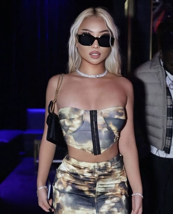 Party at The Stafford Room VIP nightclub in New York. Find promoters for guest list in Clubbable