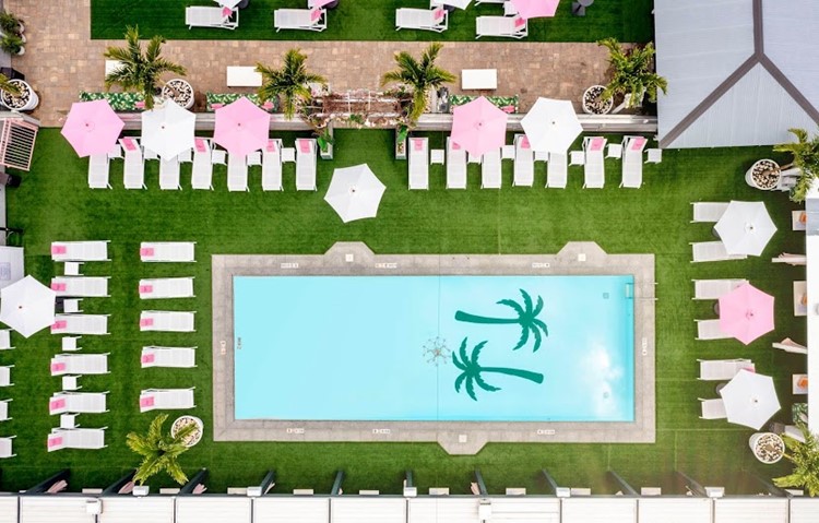 Party at The Summer Club VIP nightclub in New York. Find promoters for guest list in Clubbable