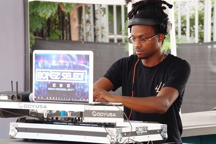 The Urban club Miami live music dj mix dance