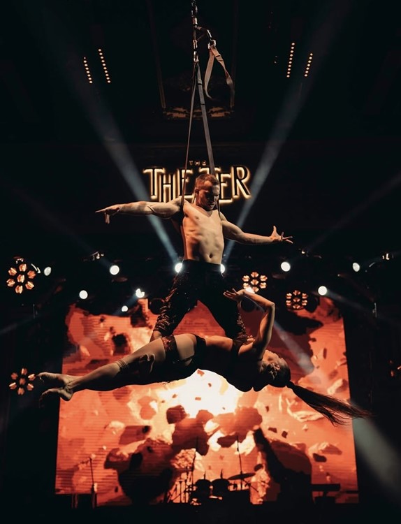 Soirée dans la boîte Theater VIP à Dubai. Trouvez des promoteurs pour la liste des invités sur Clubbable